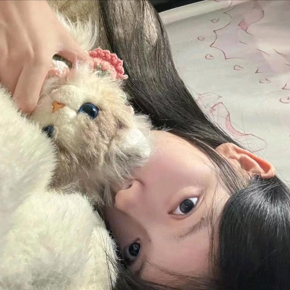 @彤