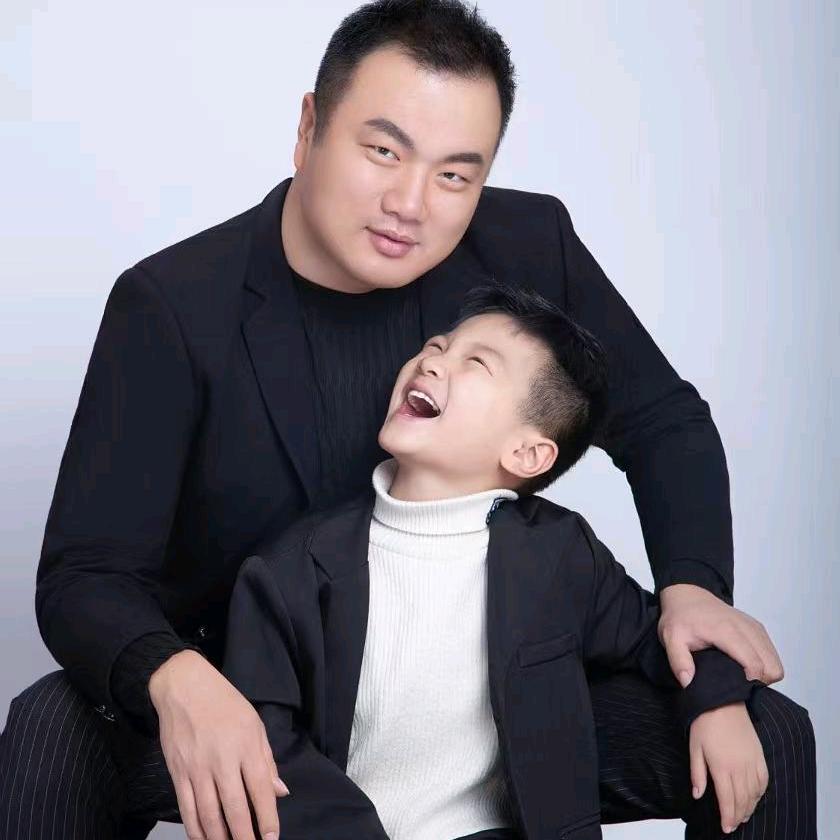 胡渣熟男