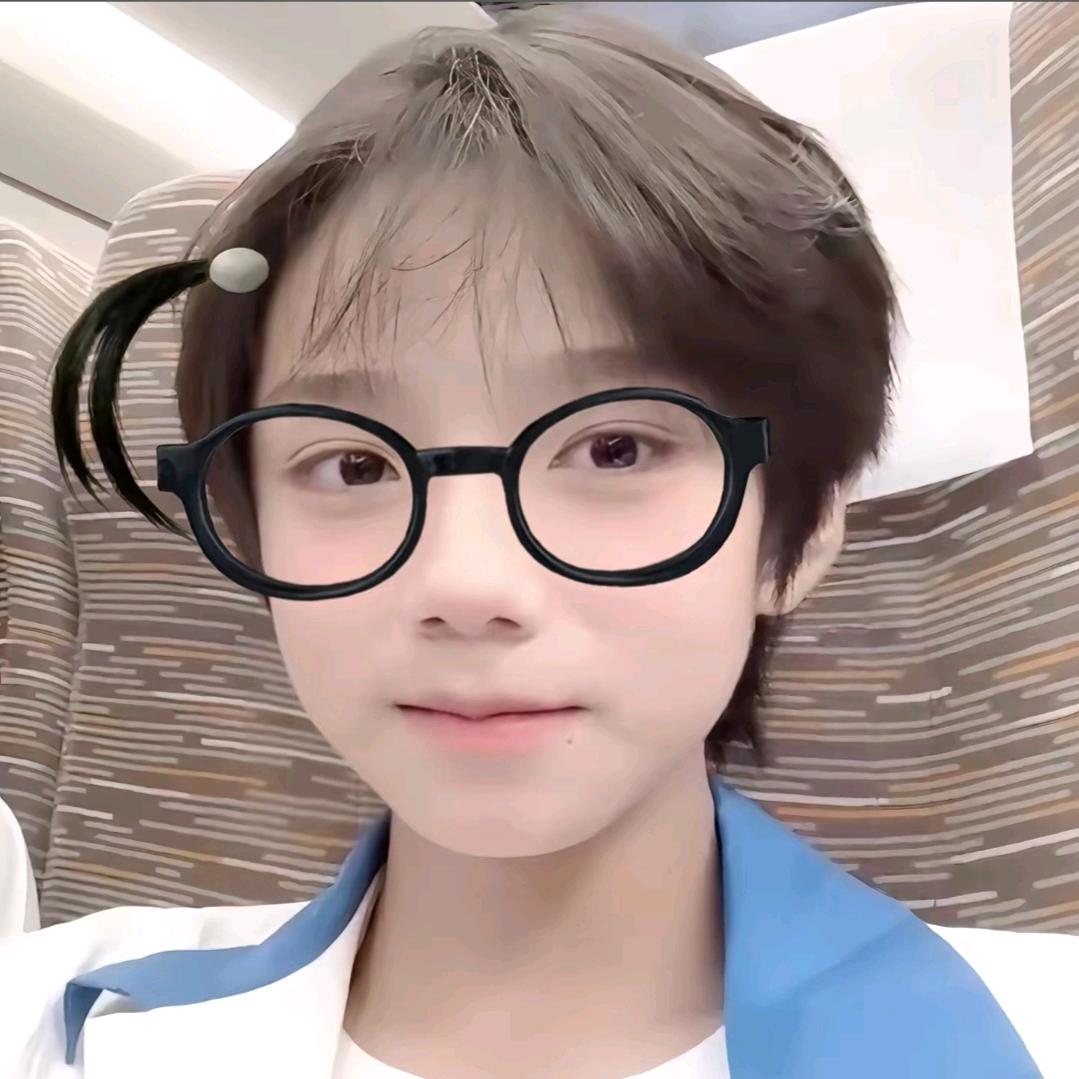 李轩（命苦住校学生党）