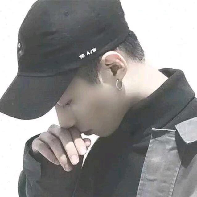 ꧁༺余儿༻ ꧂