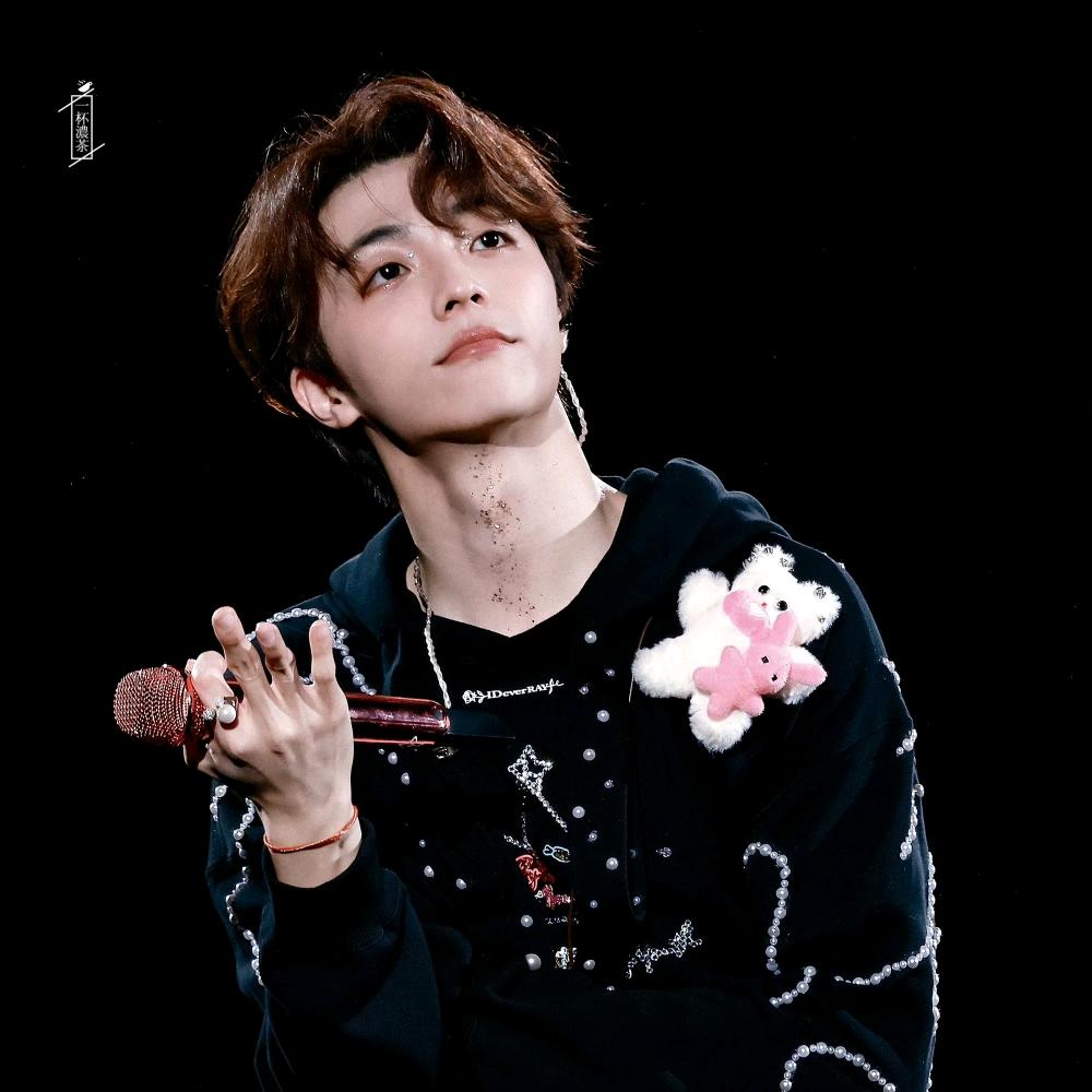 ෆ甜农兔兔糖¹ºº³（见“农”×2）