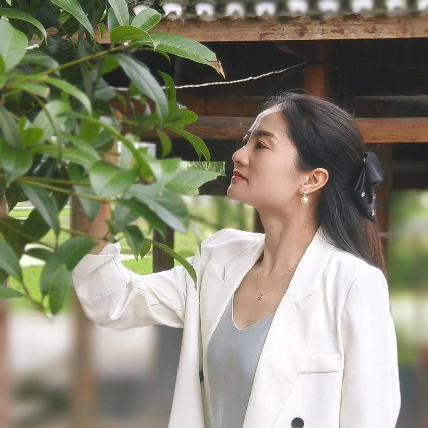 卖保险的小姐姐