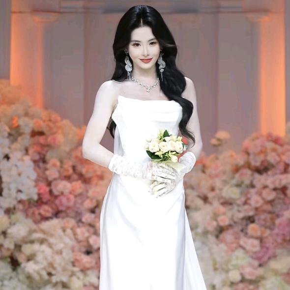 华灯初上，恣意狂欢