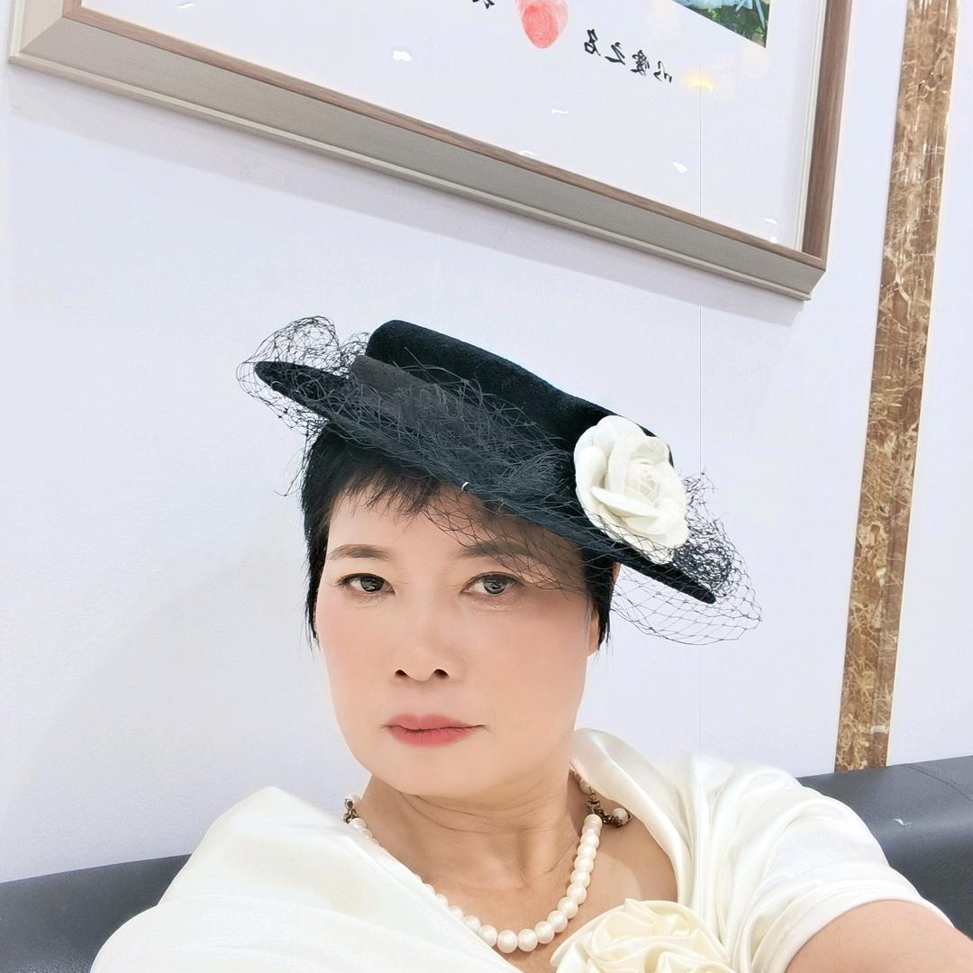 房产顾问一一英姐