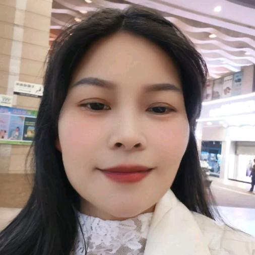 依依