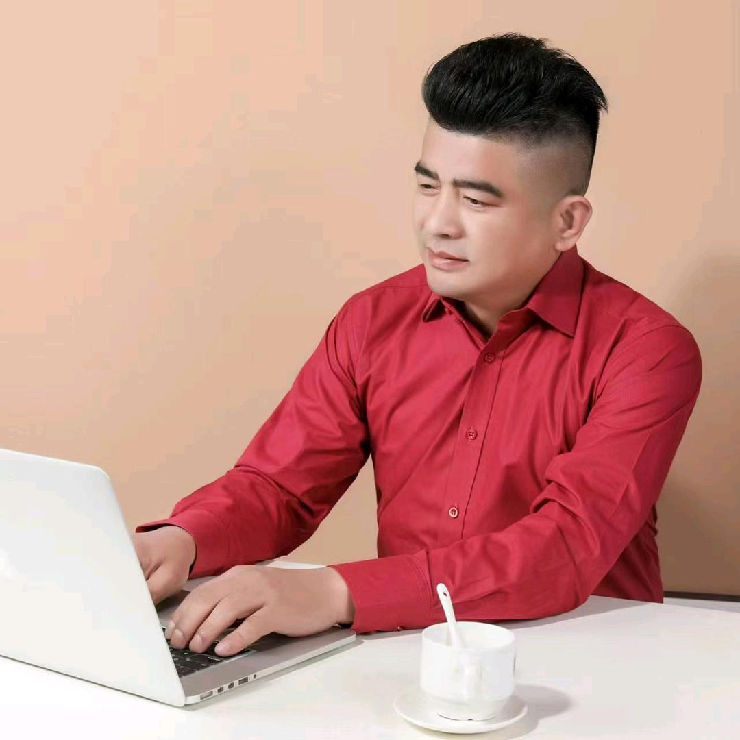 衬衫老王的故事