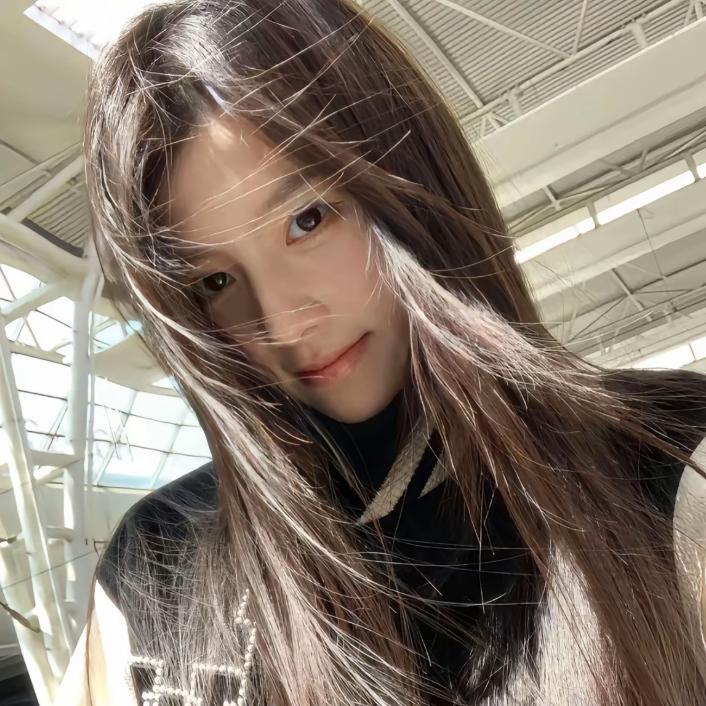 ^예 원.