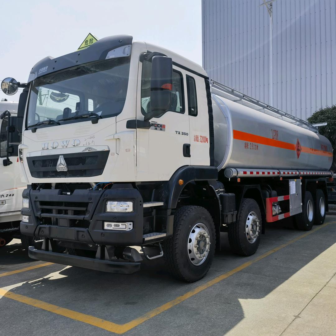 重汽豪沃-庆阳荣轩4S店