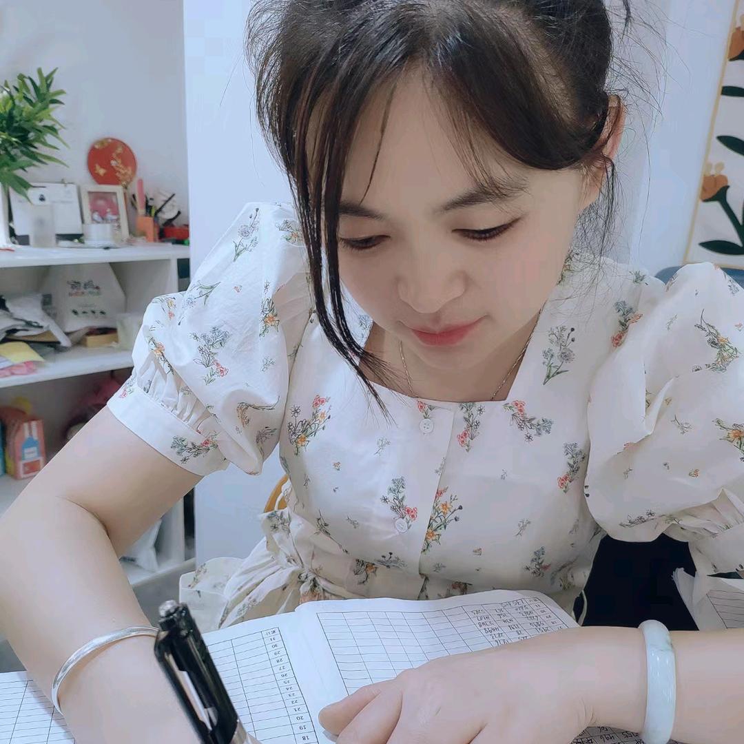 蒋姐《悠然家童装》