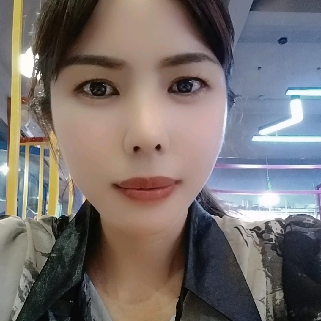 周欣纯