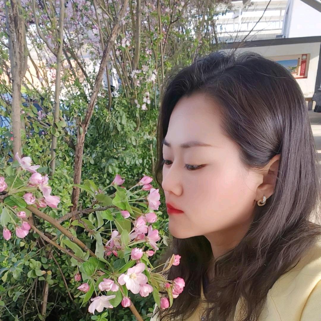 👩‍❤️‍💋‍👨静姐姐