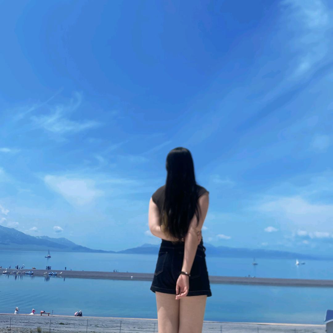 栀吟辛