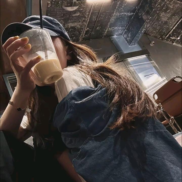 ℳ̶̶̶̶♡̶҉ 小情绪ℳᥫᩣ"