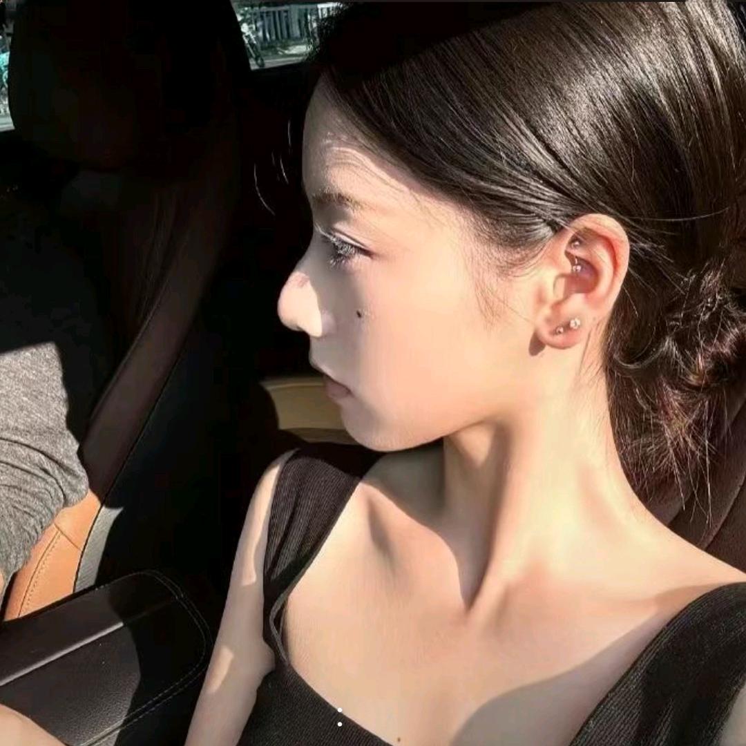 Miao.
