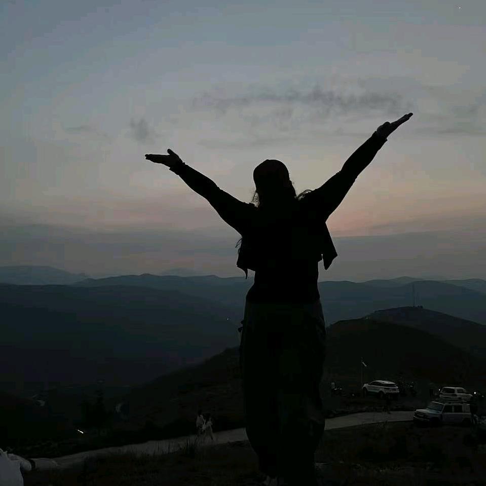 衣见钟情服装店