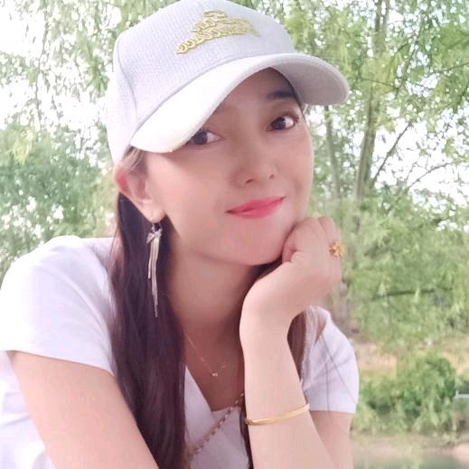 卖猪肉的小姐姐