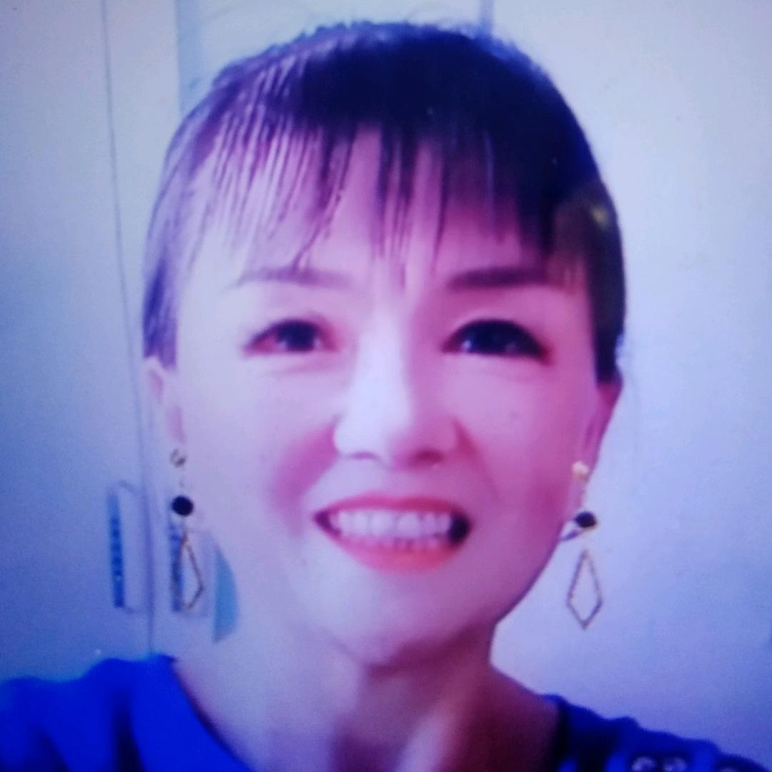 刘姐65岁爱唱歌