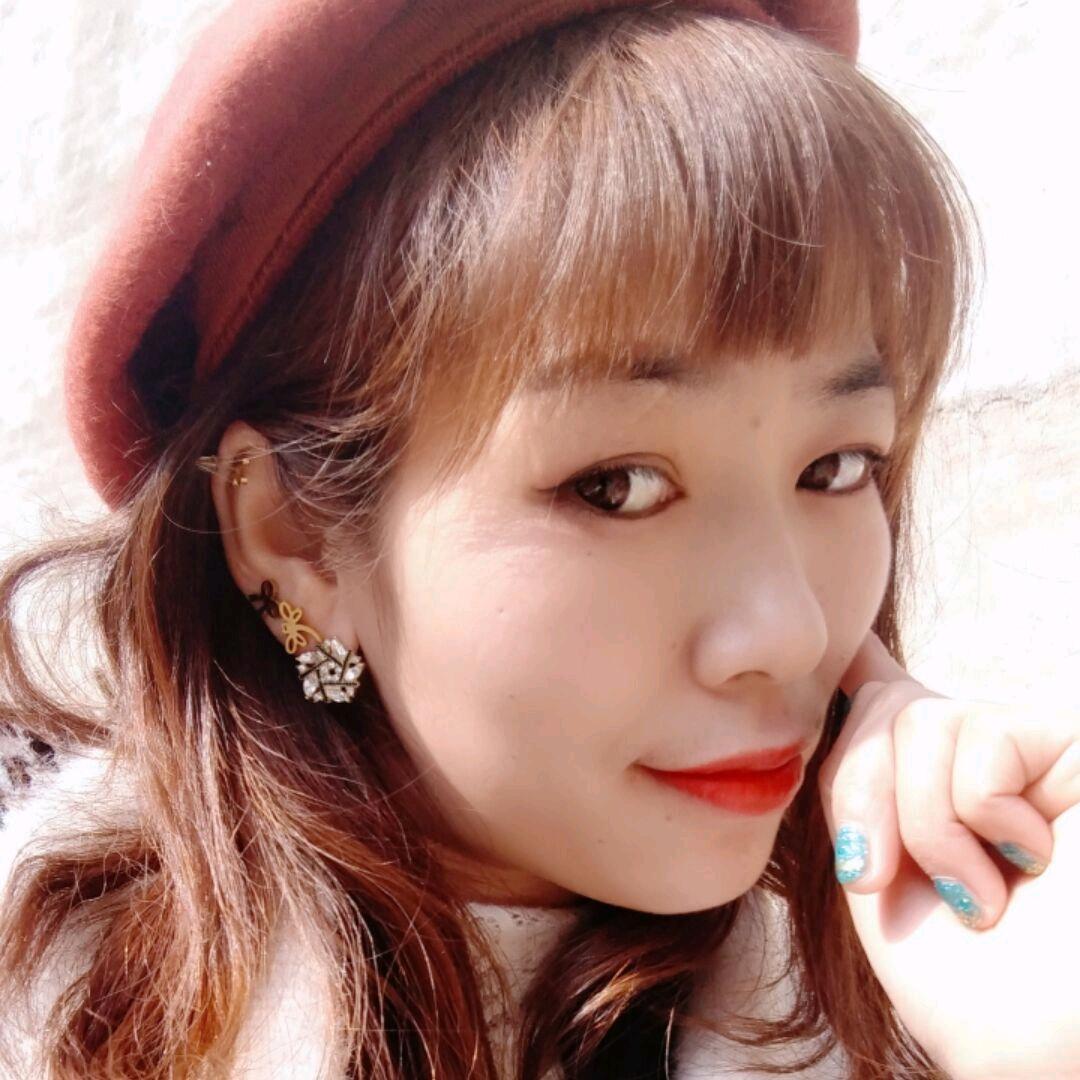 累了谁♡疼WO