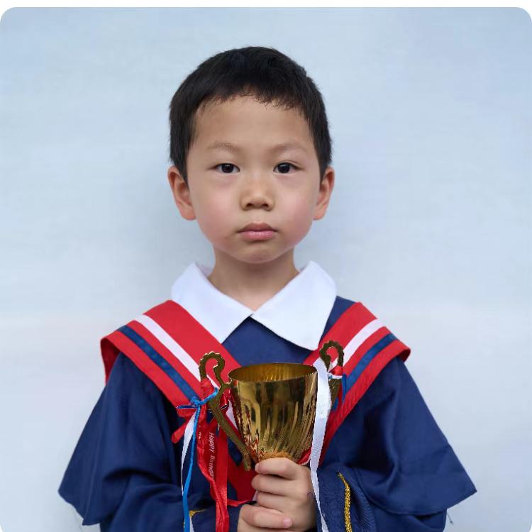 小吴爱唱歌