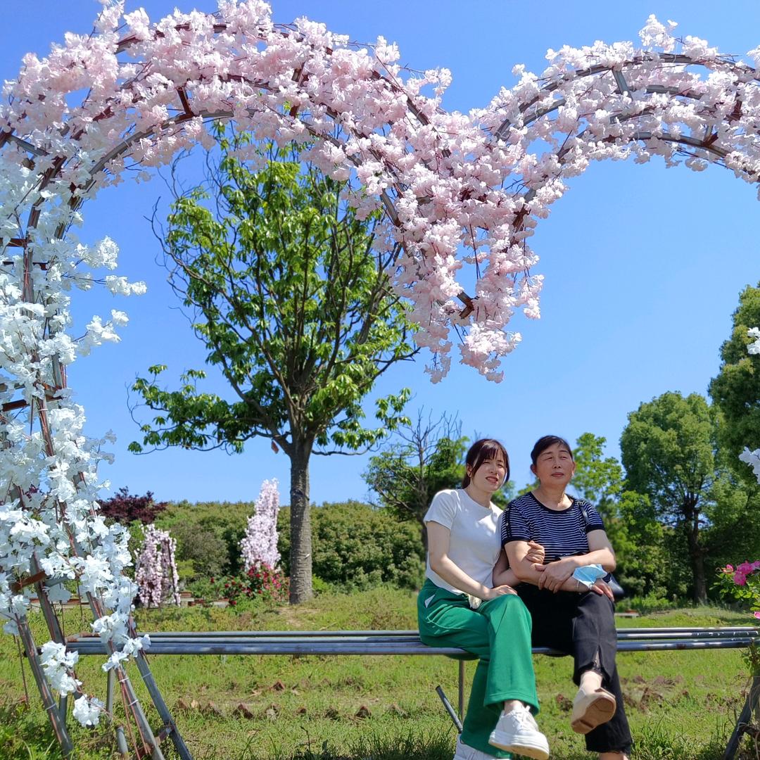 荣荣