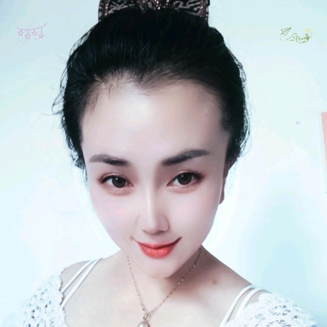 ٩(♡㉨♡ )۶ 思影