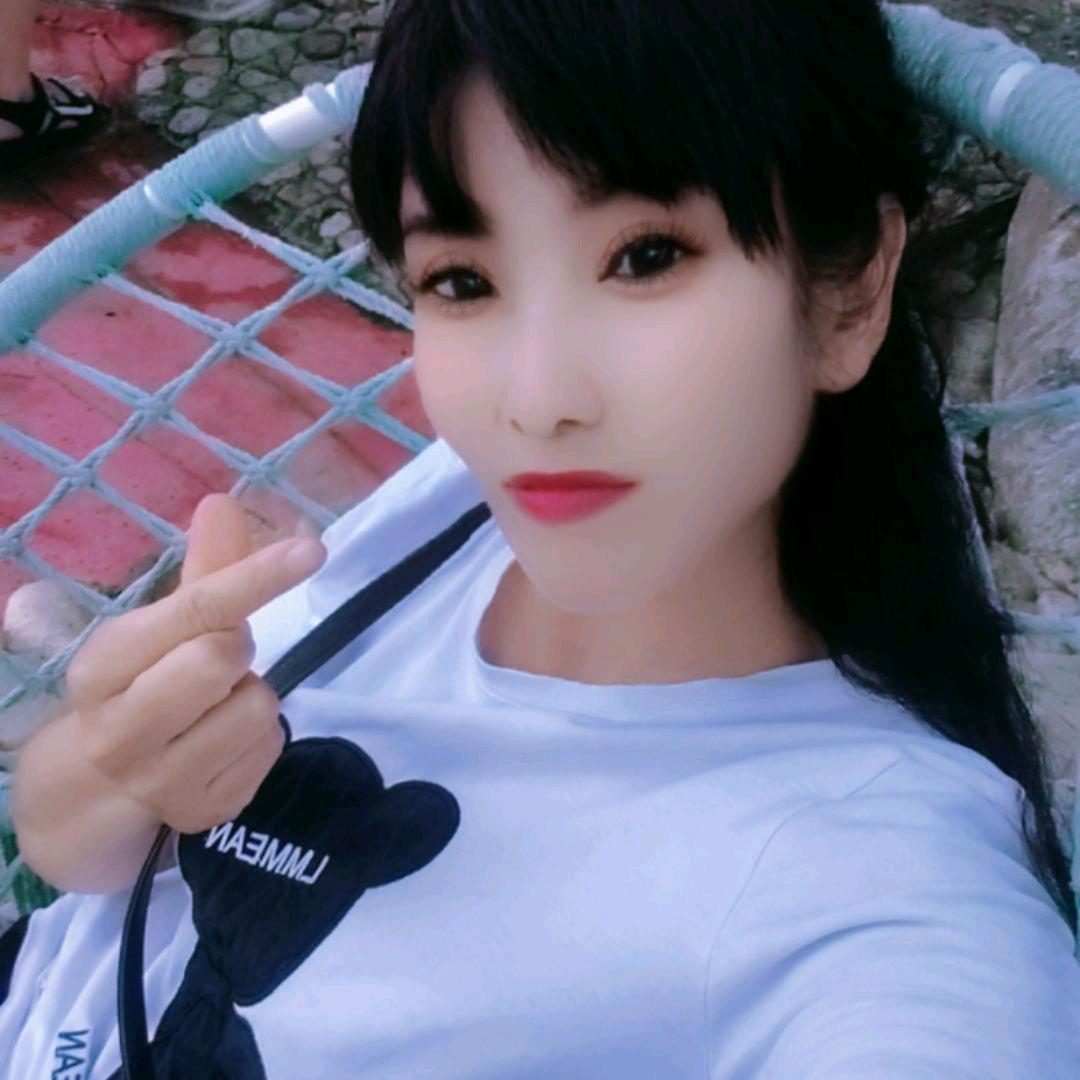 快乐的小姐姐