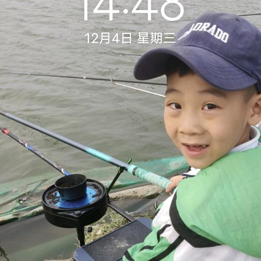 运动鞋大脚哥