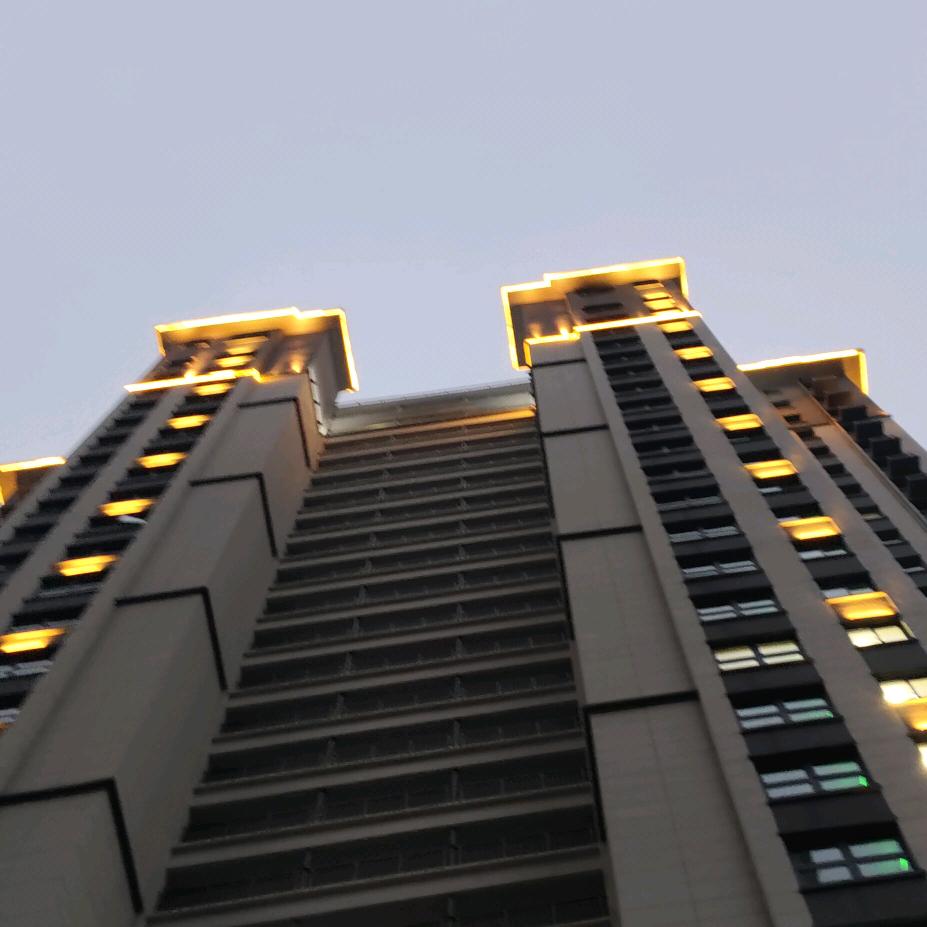 亮化小哥哥