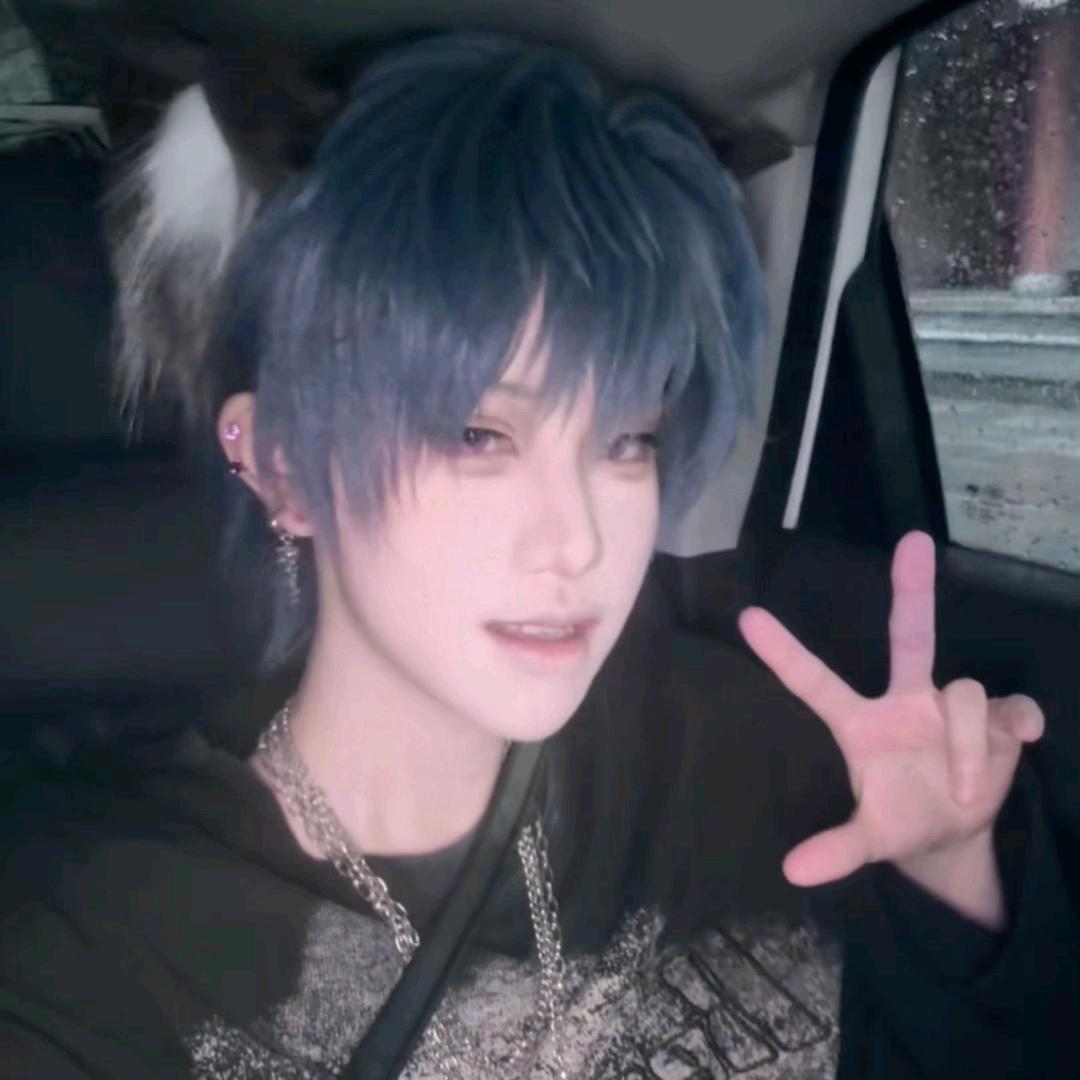 熙莺 ⁺✞ʚ鸿潞重度依赖ɞ✟₊