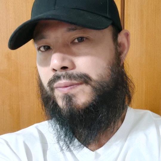 大胡子，79年五月的羊