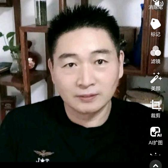小勇哥.