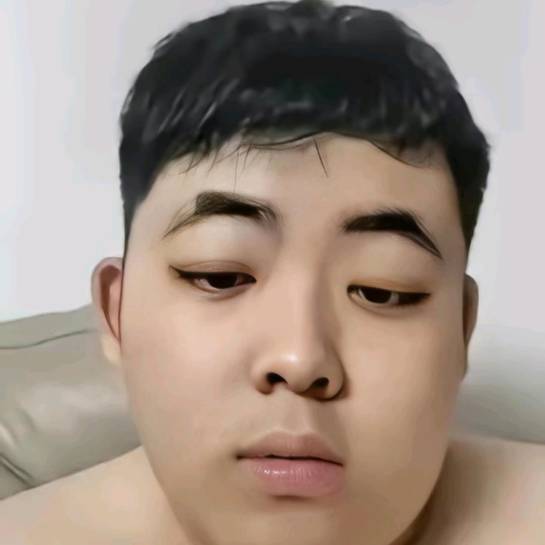 爬行的男人
