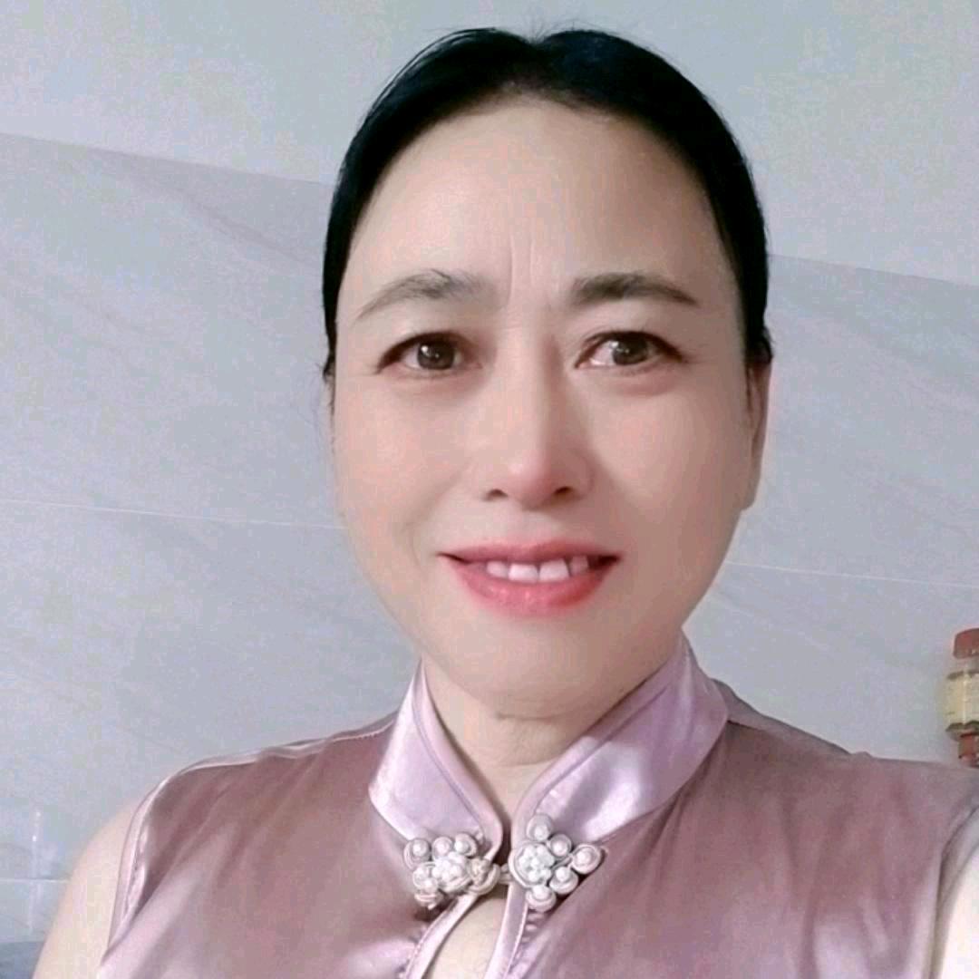 小妹爱笑