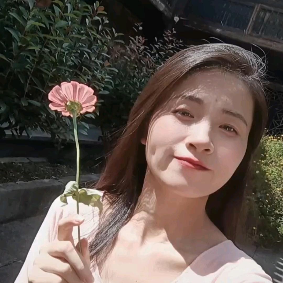 @雷蕾