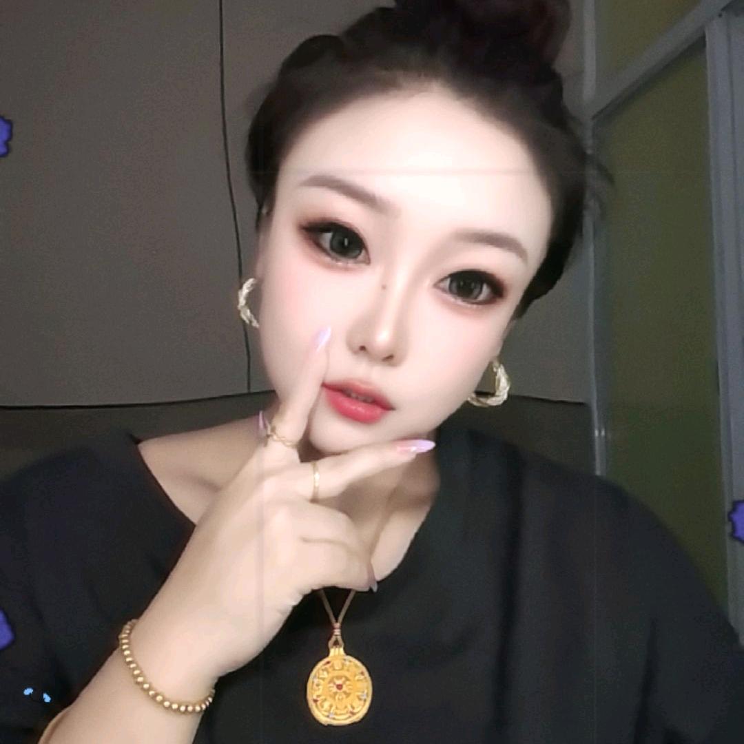 ꧔এ᭄ꦿ꯭小 🐖雪₁₉⁹⁵꧔