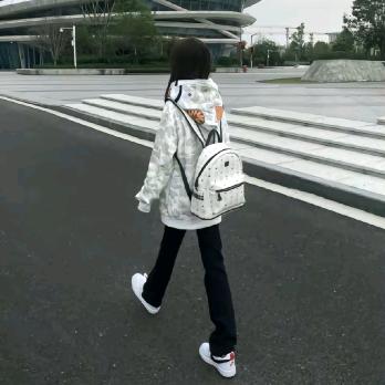 再睡五分钟-^🐾