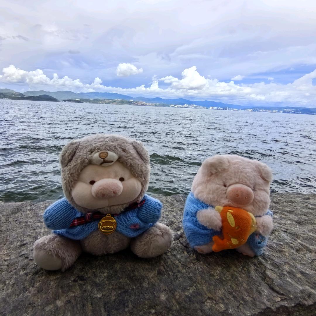 静小惠和我宝2030在别野晒太阳🌙🥔