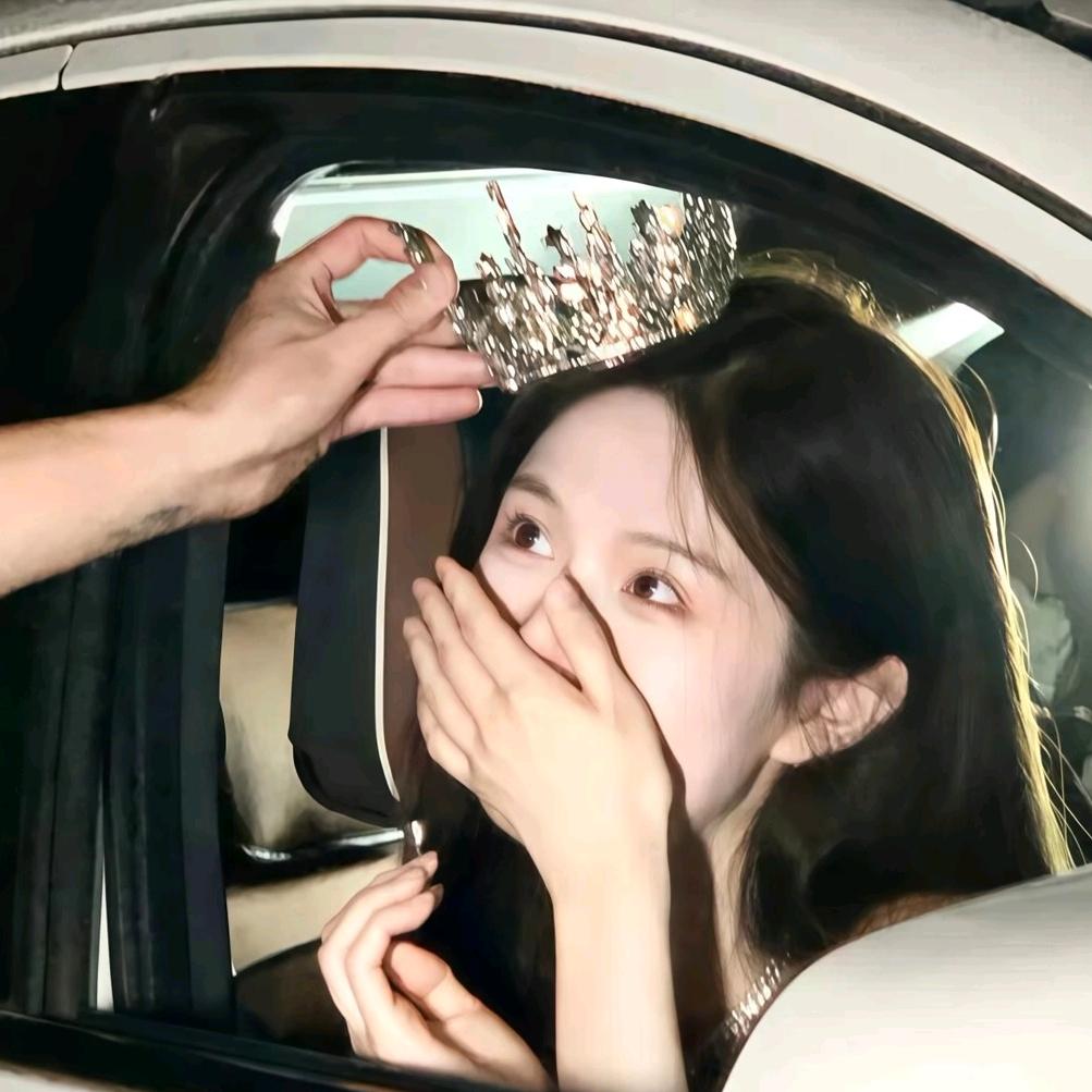 小娜总新白合服装招聘