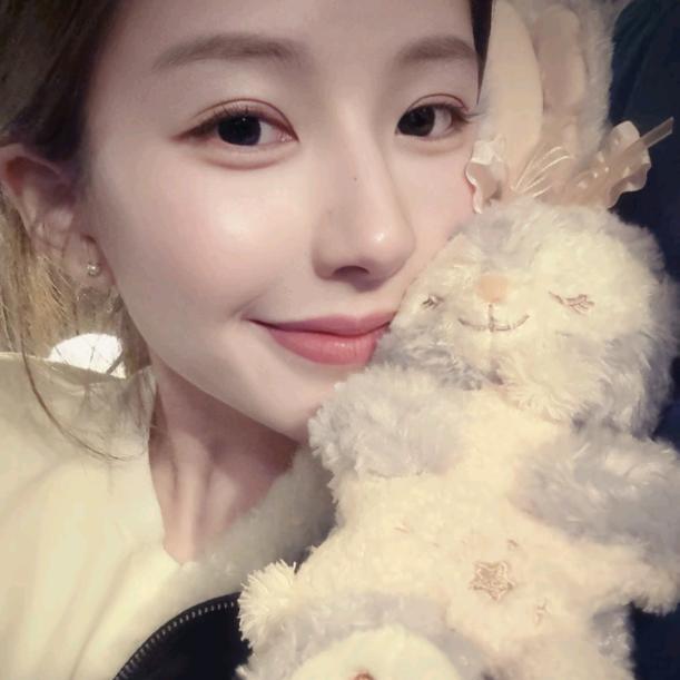 盼我多金又好看