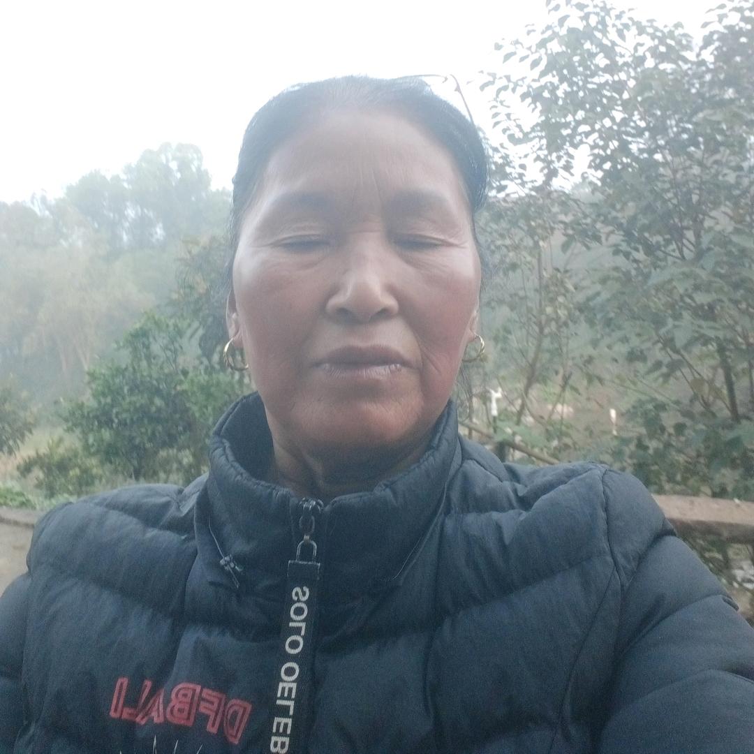 陈年群（睌上8：30开直播）挣生活费