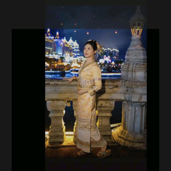 黎氏都知沃（胡国容）