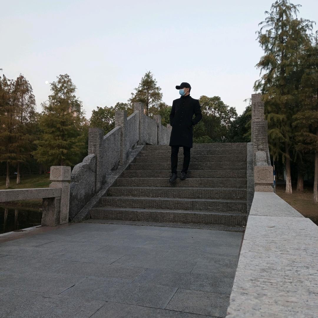 半分笑颜｜