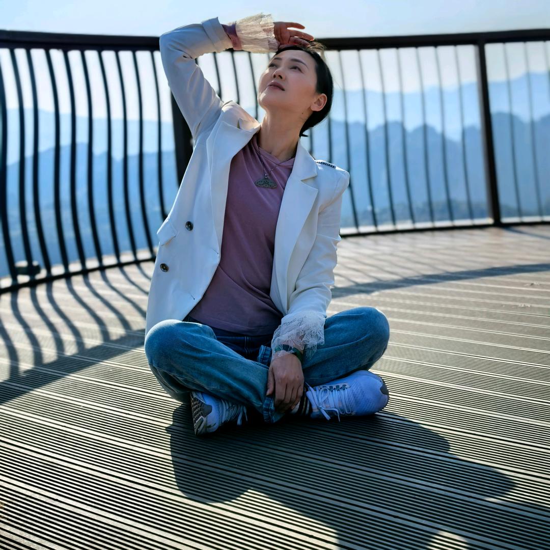 越女过今