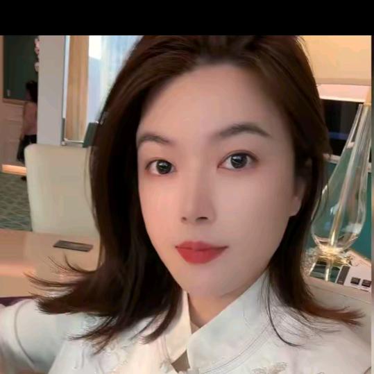 H姐曼辰-【轻奢穿搭】