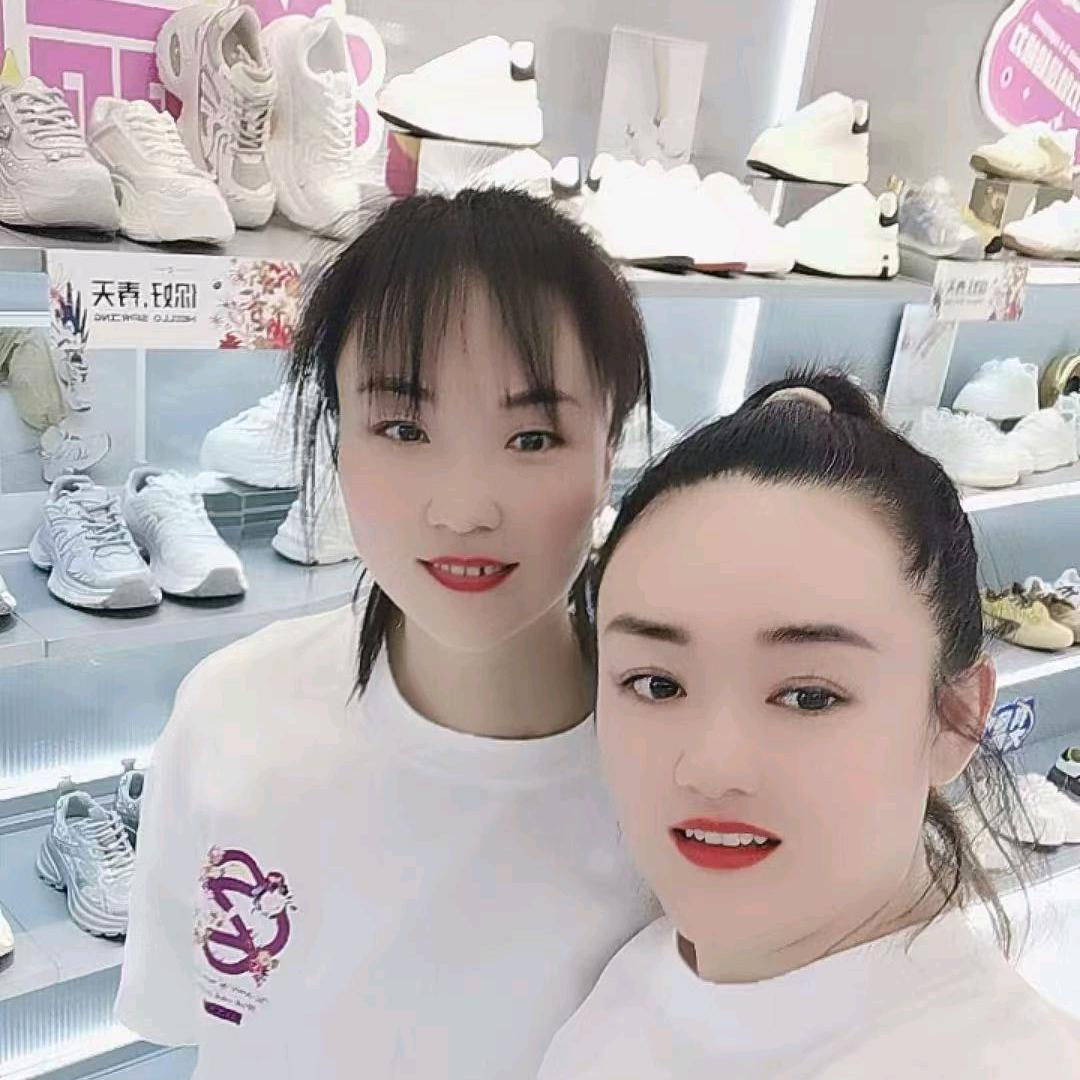 太谷鑫港湾钎孜女鞋蓉姐