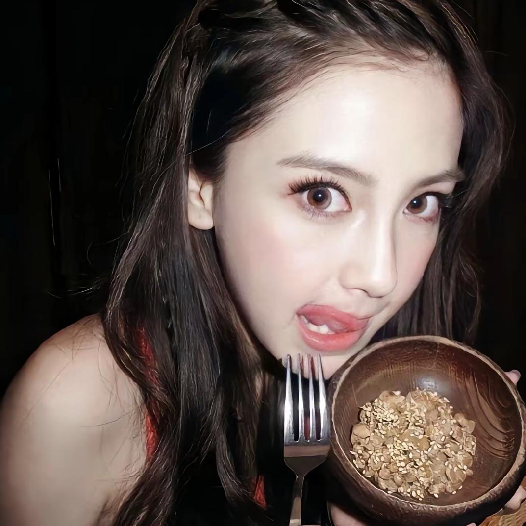 小鱼椰椰.