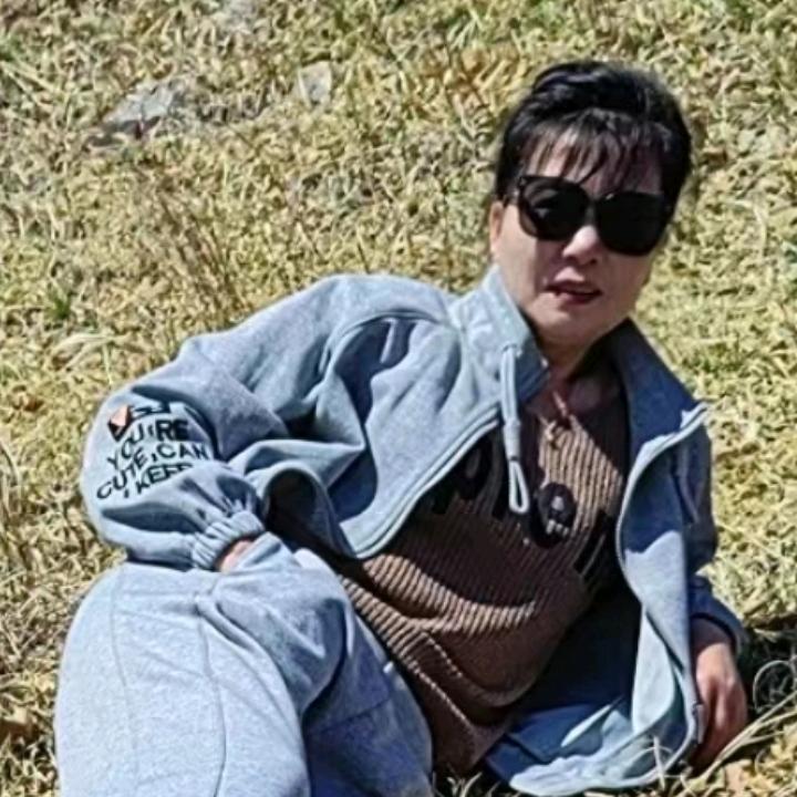 长发为你而刘女士