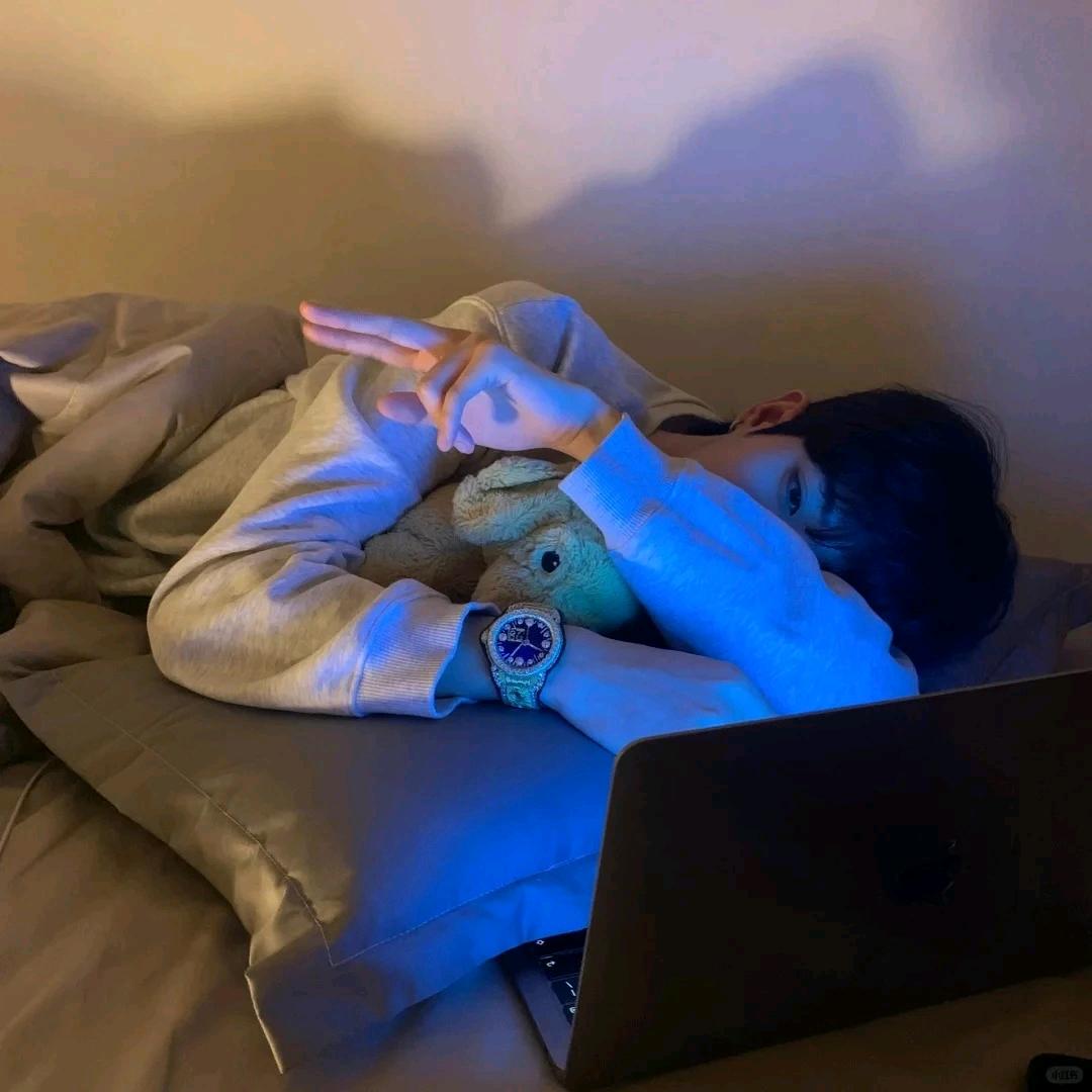 九月的柿子☂️