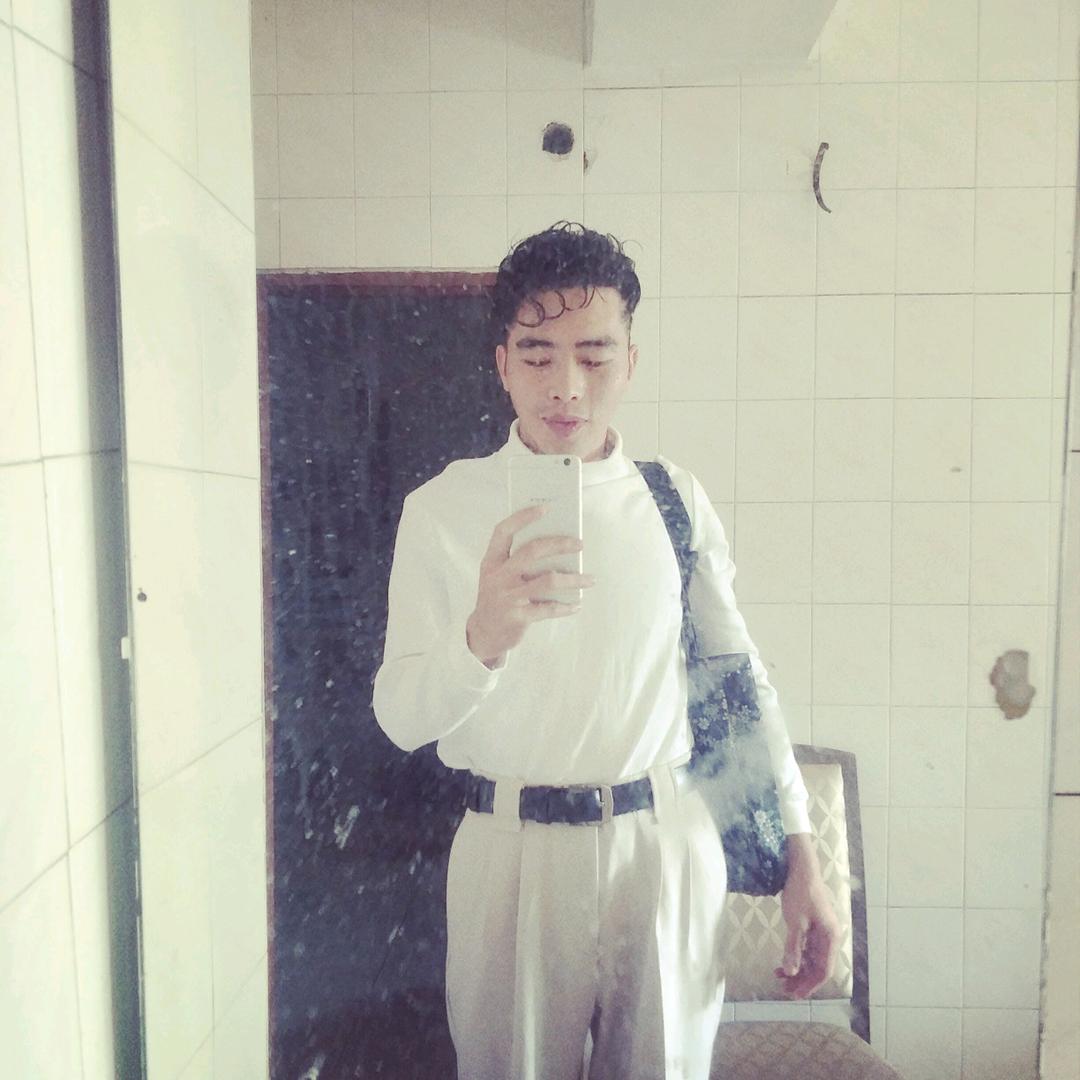 黄怀山，贺春和