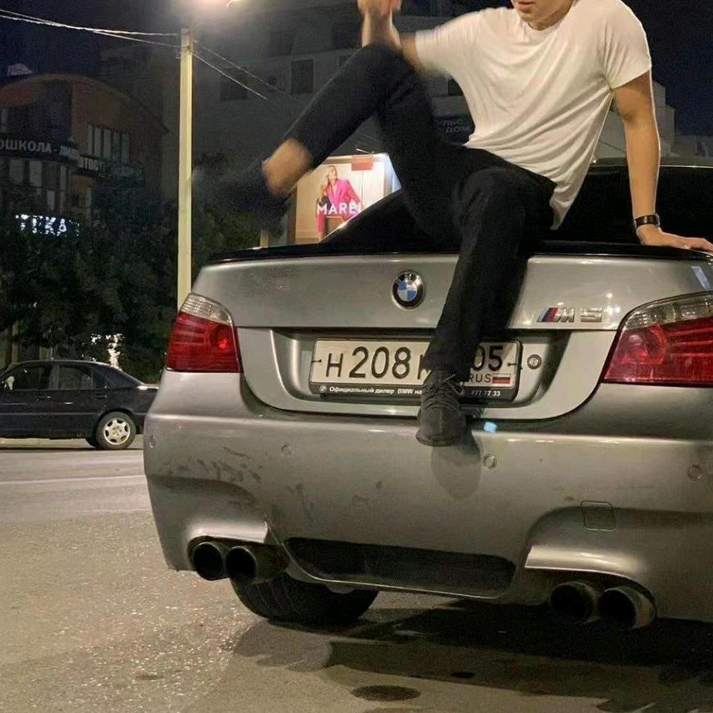屮
